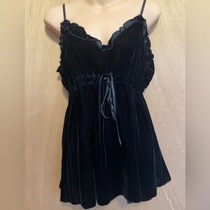 No Boundaries Black velvet Top.